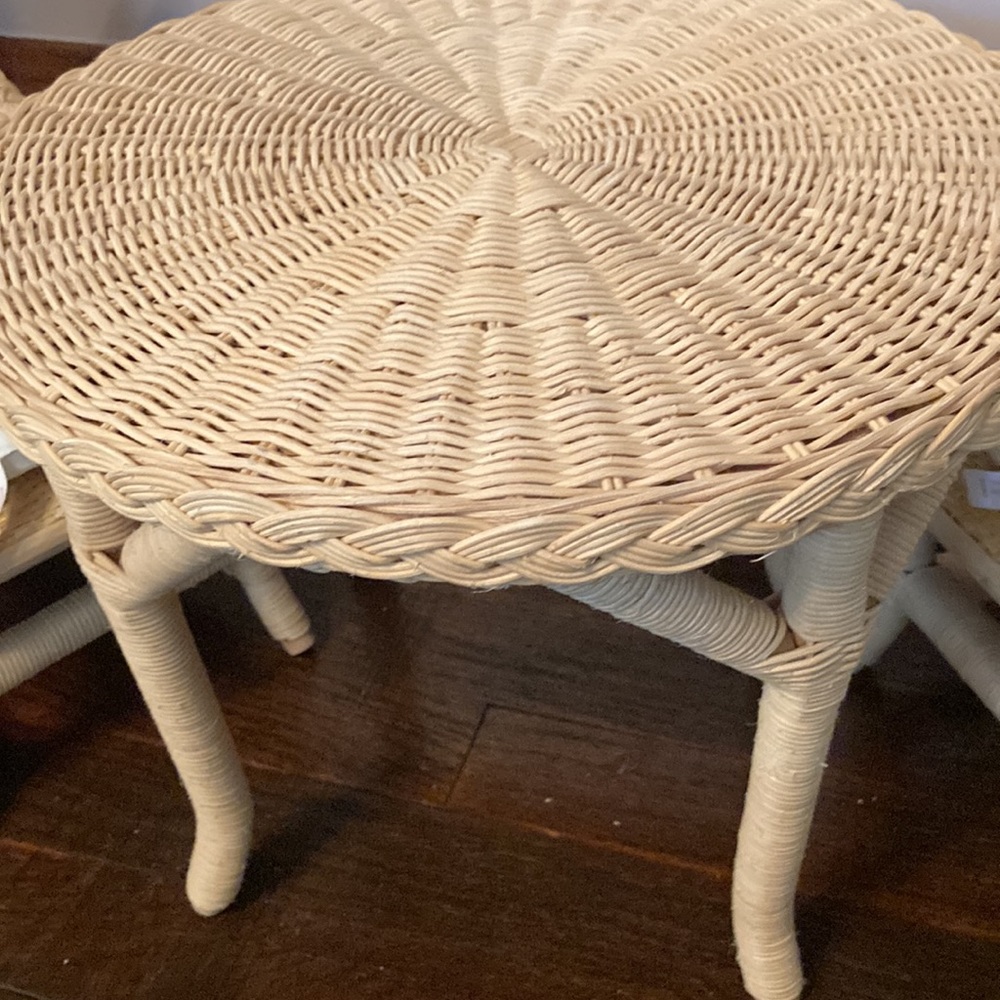Pleasant Company Samantha Retired Wicker Table and chairs American Girl - Picture 4 of 4